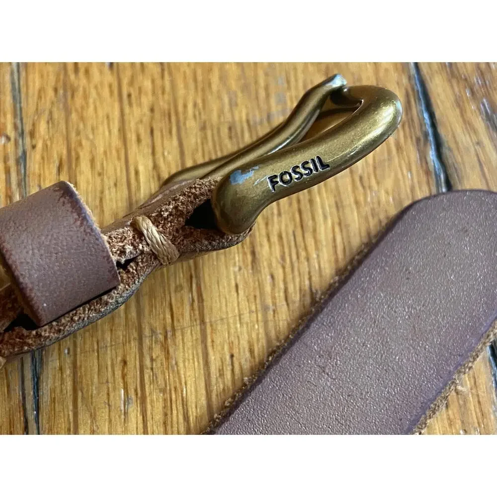 FOSSIL Distressed Skinny Tan Leather Studded Belt Womens sz XS
